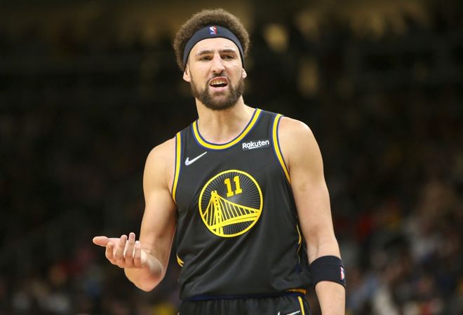 由于其场地 由于其场地