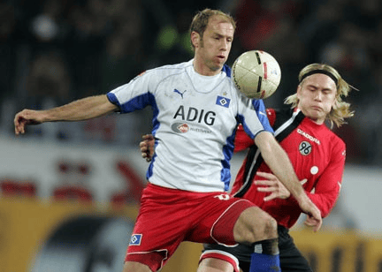 他专注于控 他专注于控