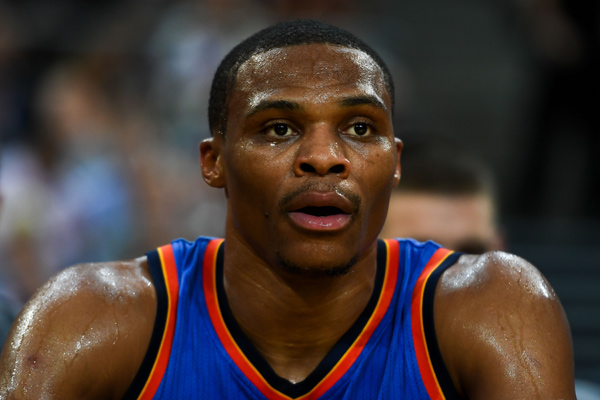 更是一场属 更是一场属